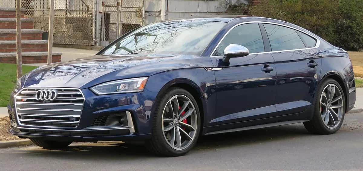 Audi S5 — model photo