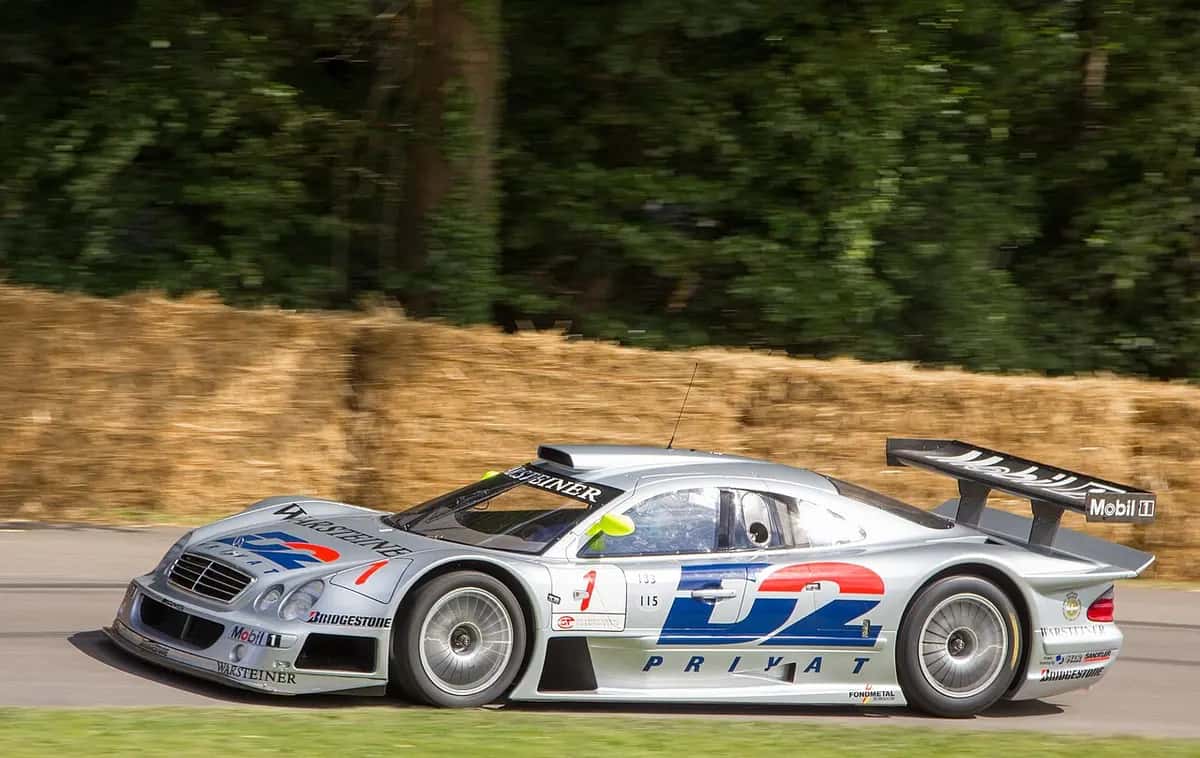 Mercedes-Benz CLK — model photo