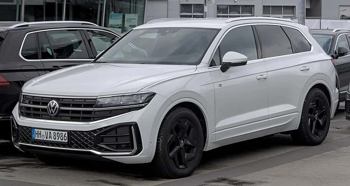Volkswagen Touareg — model photo