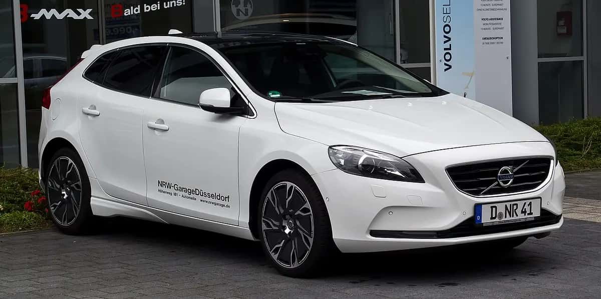 Volvo V40 — model photo