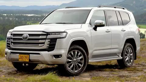 Toyota Land Cruiser — model photo